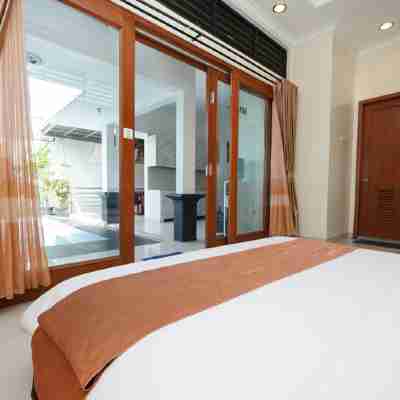 Sutan Raja Villa Kuningan Rooms
