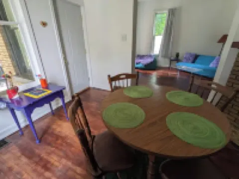 Funky, Fido-friendly flat near downtown Ishpeming. Hotels in Ishpeming