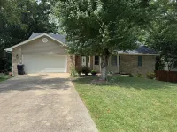 Spacious 4-bedroom house in vibrant Columbia close to the MKT trail with WiFi/AC