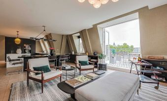 Westminster Apartments by D'Montrio