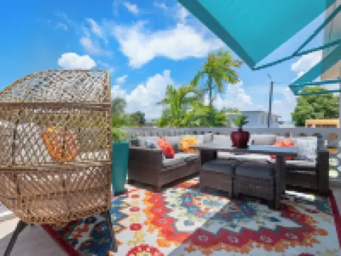 The Jewel of Levittown: Charming 2-bedroom apartment with WiFi, AC in Toa Baja Hotels in Levittown