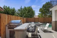Indio Escape by AvantStay Stunning Home in Coachella w Pool Hot Tub Hotels near Walgreens