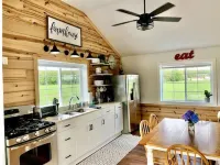 Cozy Barn Loft: Country Views & Central to Beaches