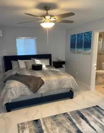 Beautiful 5 bedroom Modern Home with a Pool