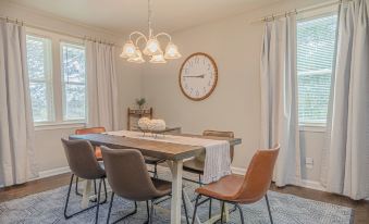 Charming Spacious Home with Game room