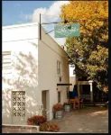 Little Mod Hotel at the University Hotel dekat The University of Virginia