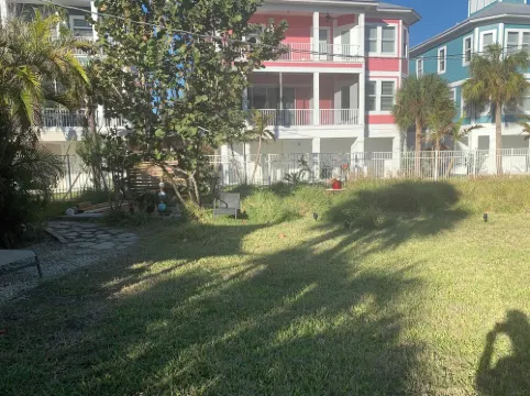 Studio Cottage/Short Walk to Beach