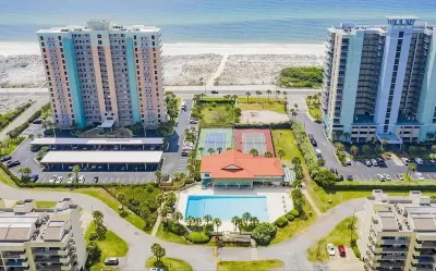 Updated Roomy 3 Bedroom Waterview w/Pool Sleeps 9 -Pool, Pier, Tennis/Pickleball Các khách sạn gần Gulf Islands National Seashore