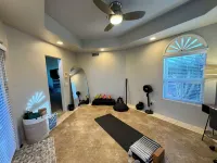 Scenic & Peaceful Backyard Retreat, Heated Pool & Mountain View’s, Close to Town