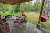 The Vibrary Inn, a Fantasy Minnewaska Escape. Minutes from Hikes and Waterfalls.