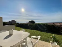 Garden level apartment with sea view فنادق في Lumio