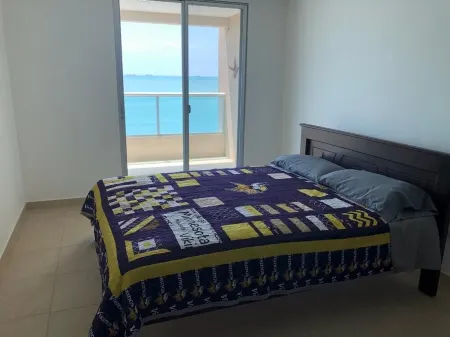 Departamento Frenta al Mar Torre Oceanica Отели в г. Салинас