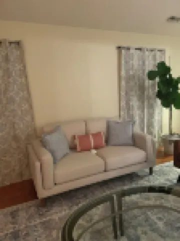 Charming and cozy 3-bedroom house, 2 full bathrooms in High Point close to HPU