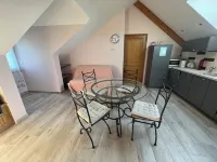 Superbly equipped, self-contained apartment in a quiet location close to the town center.