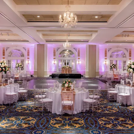 The Hotel Roanoke & Conference Center, Curio Collection by Hilton