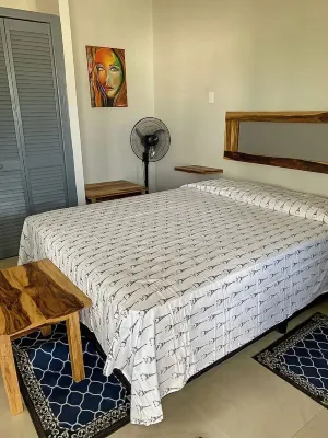 CharmingTropical beach retreat at Hellshire Beach Suite 2 Hotels in Hellshire