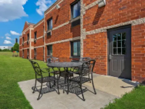 Super 8 by Wyndham Elgin Hoteles en Elgin