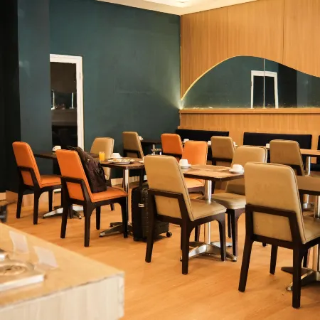 Lynn Hotel Serang