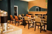 LYNN Hotel Serang - breakfast