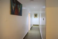 Bolton White Residence - مسبح خاص