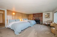 Waterfront Vashon Island Home, Beach Access & View Hotels in Vashon