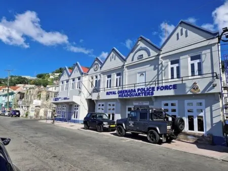 Visionview Apartments 4Bedroom Отели рядом с достопримечательностью «Гайд Парк Тропикал Гарден»