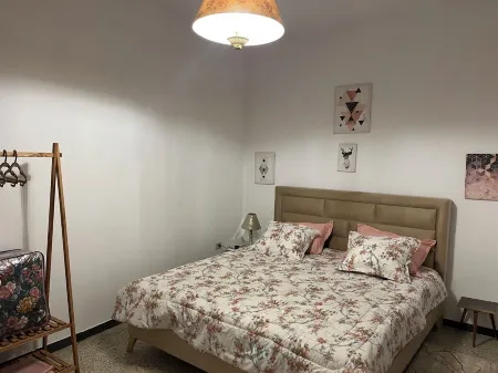 Bright and comfortable apartment with sea view