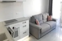 Impeccable 3 rooms with balconies, beach 50m Juan center 10min from Cannes