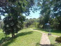 Acomodações Aconchegantes, Salão Gourmet, Piscina, Muito Verde e Tranquilidade