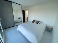 A 150 M de la Plage , Maison Récemment Rénovée Dans Station Balnéaire Hotels in Locquirec