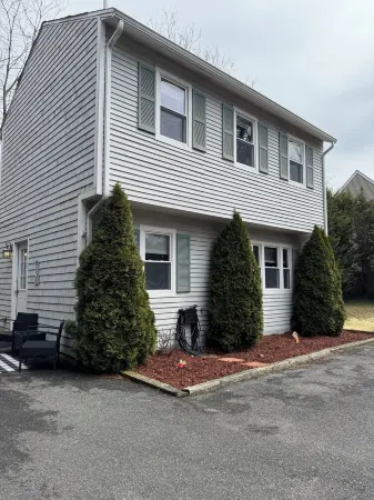 Private & Cozy  house sleeps 5 with WiFi and AC in beautiful Marion! Отели в г. Марион