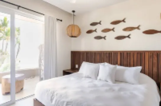 New beachfront condo with pool and ocean views in welcoming Bucerías