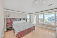 Sullivan's Island Retreat: Spacious 6BR Beach House with Ocean Views