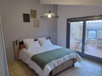 La Montée du Château Hotels in Grignan