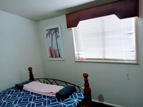 Cozy sleep out  with one full bathroom unit, free wi-fi Hotels in Kennington