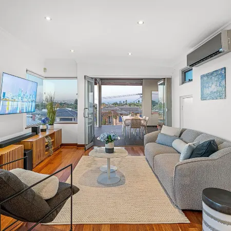 Designer Luxury 3brd - Epic Views - South Perth