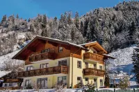 Apartment in Grossarl Near Ski Slopes - Wifi