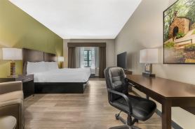 Best Western Plus Franciscan Square Inn and Suites Steubenville