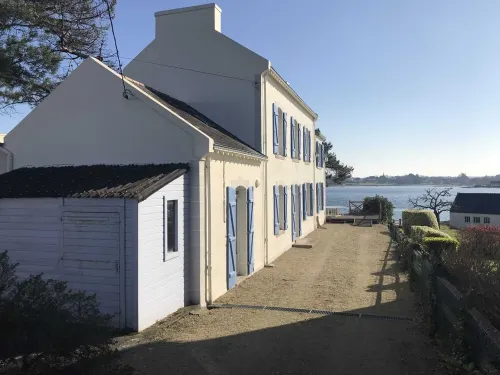 Havre de Paix les Pieds Dans L'eau