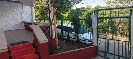 Private 2-Br/3 Bath home in Limay with AC, Wi-Fi, Washer & Dryer, & Free Parking