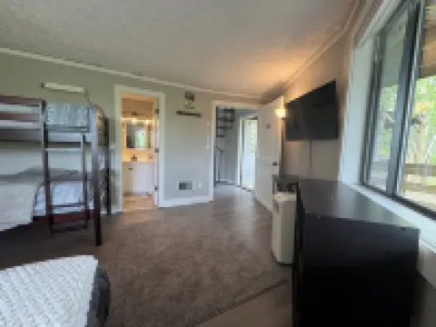 Herman's Hideaway: Remodeled Sugar Mountain Condo, Steps to the Slopes! Hotels in Avery County