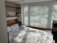 Microflat - Self contained microflat with own kitchenette & bathroom โรงแรมใน