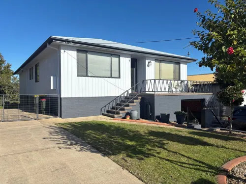 Gravity Stayz - 5min ride to the Mogo Trails and beautiful beaches Hotels in Batehaven