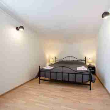 Apartment, city center, totally new, near Theater, among cafes, shopping street Rooms