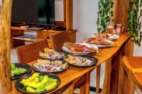 Charming 1-Bedroom Apartment in Río Lagartos. AC, Rooftop Deck & Private Pier -J Hotels in Rio Lagartos