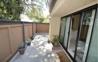 3-bedroom townhome in welcoming Monrovia with pool