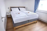 Design apartment with king-size beds & balcony - Wifi