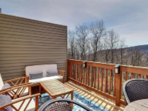 Mountain Escape Next to Camelback Resort! Ideal for Families and Big Groups Hotels in Pocono