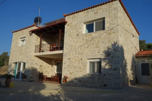 Ein Ruhiges Apartment in Sivas mit dem Panoramablick auf Psiloritis-gebirge