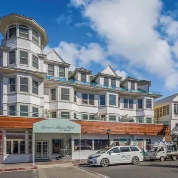 Glenmore Plaza Hotel